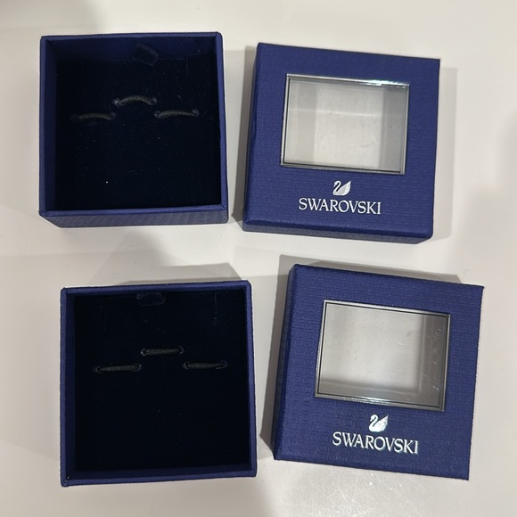 Swarovski boxes and bag bundle - Picture 9 of 9